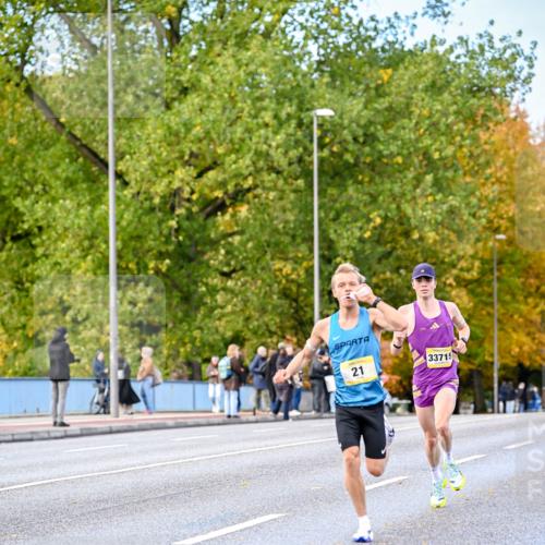 25.10.2026 - hella hamburg halbmarathon Dr. Thomas Lammeyer http://msf.ph/oto/11052181 25.10.2026 10:10:54 Kennedybrücke 21, 33715 meine-sportfotos.de