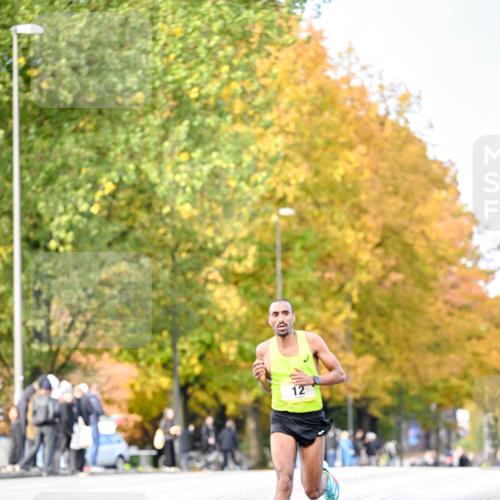 25.10.2026 - hella hamburg halbmarathon Dr. Thomas Lammeyer http://msf.ph/oto/11052252 25.10.2026 10:11:23 Kennedybrücke 12 meine-sportfotos.de