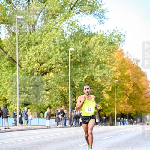 25.10.2026 - hella hamburg halbmarathon Dr. Thomas Lammeyer http://msf.ph/oto/11052275 25.10.2026 10:11:24 Kennedybrücke 12, 12 meine-sportfotos.de
