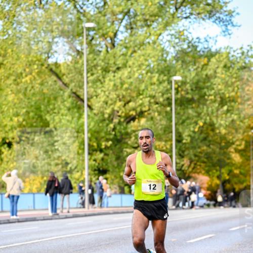 25.10.2026 - hella hamburg halbmarathon Dr. Thomas Lammeyer http://msf.ph/oto/11052290 25.10.2026 10:11:25 Kennedybrücke 12 meine-sportfotos.de