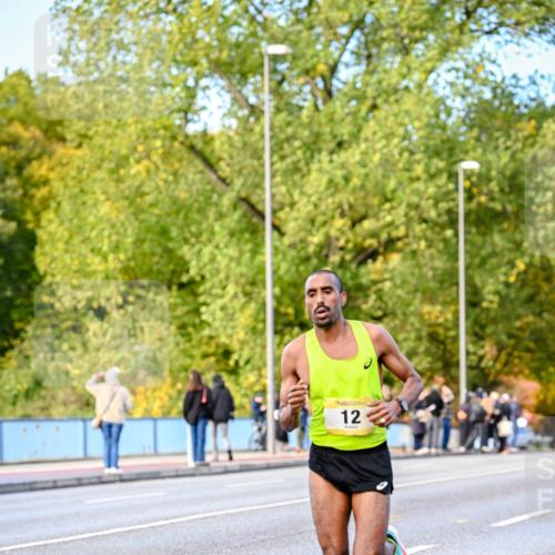 25.10.2026 - hella hamburg halbmarathon Dr. Thomas Lammeyer http://msf.ph/oto/11052298 25.10.2026 10:11:25 Kennedybrücke 12 meine-sportfotos.de