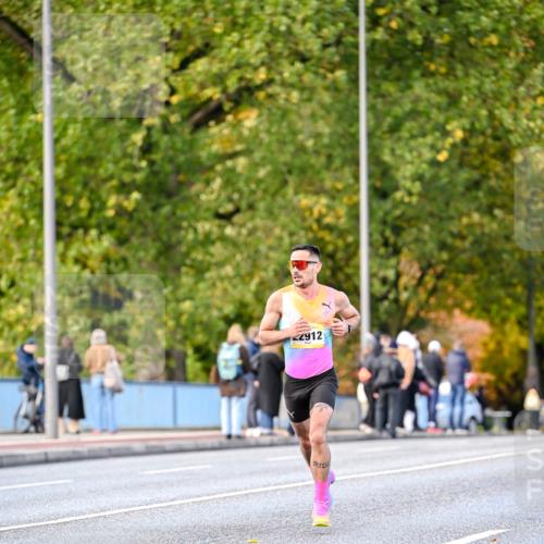 25.10.2026 - hella hamburg halbmarathon Dr. Thomas Lammeyer http://msf.ph/oto/11052342 25.10.2026 10:11:57 Kennedybrücke 2912, 11 meine-sportfotos.de