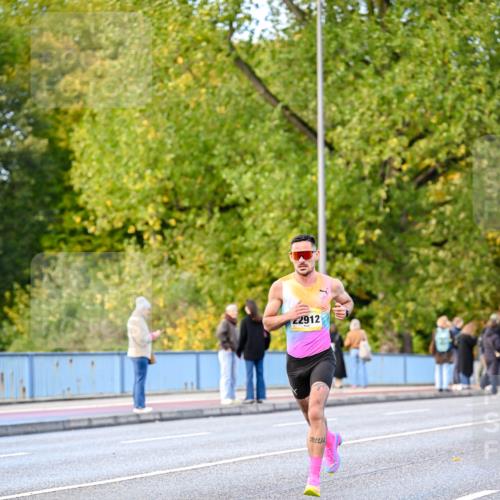 25.10.2026 - hella hamburg halbmarathon Dr. Thomas Lammeyer http://msf.ph/oto/11052361 25.10.2026 10:11:58 Kennedybrücke 2912, 11, 66 meine-sportfotos.de