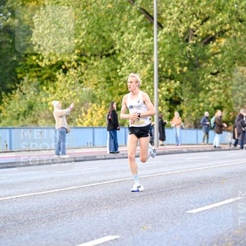 25.10.2026 - hella hamburg halbmarathon Dr. Thomas Lammeyer http://msf.ph/oto/11052435 25.10.2026 10:12:26 Kennedybrücke  meine-sportfotos.de