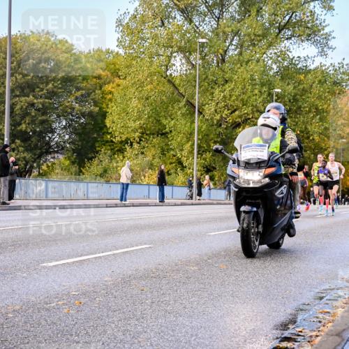 25.10.2026 - hella hamburg halbmarathon Dr. Thomas Lammeyer http://msf.ph/oto/11052469 25.10.2026 10:12:29 Kennedybrücke  meine-sportfotos.de