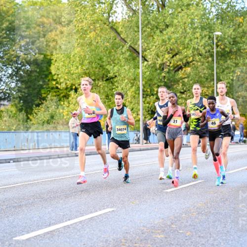 25.10.2026 - hella hamburg halbmarathon Dr. Thomas Lammeyer http://msf.ph/oto/11052505 25.10.2026 10:12:31 Kennedybrücke 347, 168, 31, 34074, 46 meine-sportfotos.de