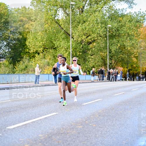 25.10.2026 - hella hamburg halbmarathon Dr. Thomas Lammeyer http://msf.ph/oto/11052586 25.10.2026 10:12:48 Kennedybrücke 37, 52 meine-sportfotos.de