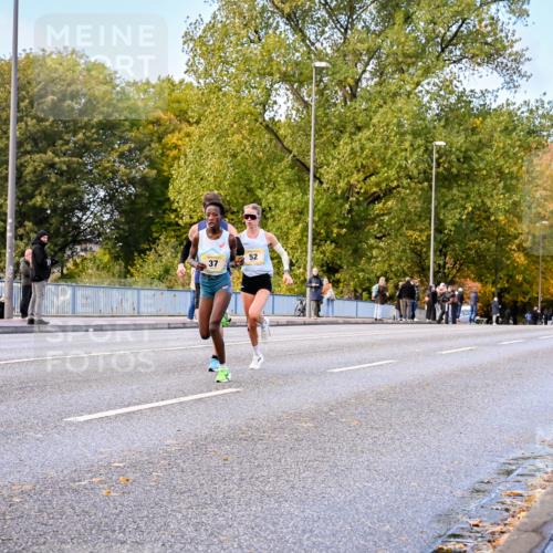 25.10.2026 - hella hamburg halbmarathon Dr. Thomas Lammeyer http://msf.ph/oto/11052601 25.10.2026 10:12:49 Kennedybrücke 52, 37 meine-sportfotos.de