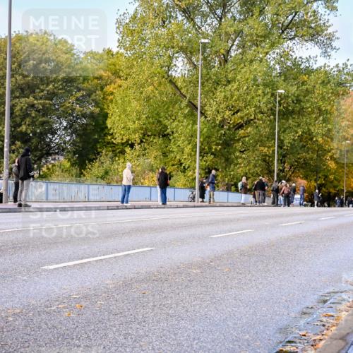 25.10.2026 - hella hamburg halbmarathon Dr. Thomas Lammeyer http://msf.ph/oto/11052631 25.10.2026 10:12:51 Kennedybrücke  meine-sportfotos.de