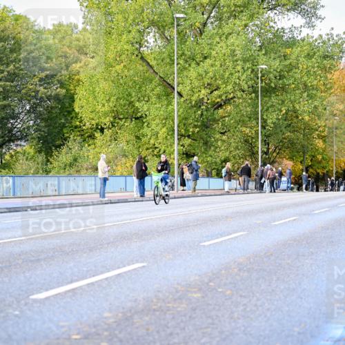 25.10.2026 - hella hamburg halbmarathon Dr. Thomas Lammeyer http://msf.ph/oto/11052670 25.10.2026 10:13:10 Kennedybrücke  meine-sportfotos.de