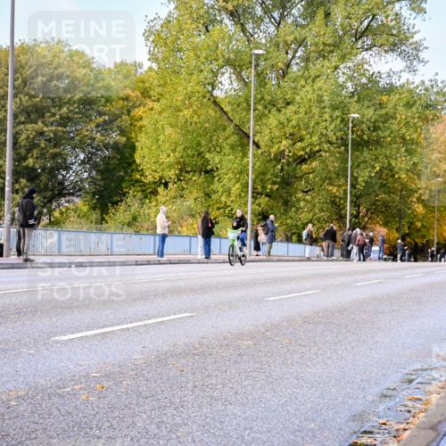 25.10.2026 - hella hamburg halbmarathon Dr. Thomas Lammeyer http://msf.ph/oto/11052679 25.10.2026 10:13:10 Kennedybrücke  meine-sportfotos.de