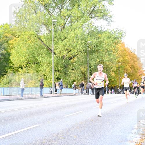 25.10.2026 - hella hamburg halbmarathon Dr. Thomas Lammeyer http://msf.ph/oto/11052683 25.10.2026 10:13:15 Kennedybrücke 27, 3467 meine-sportfotos.de