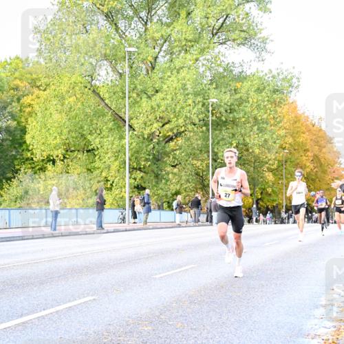 25.10.2026 - hella hamburg halbmarathon Dr. Thomas Lammeyer http://msf.ph/oto/11052685 25.10.2026 10:13:15 Kennedybrücke 27, 34671 meine-sportfotos.de