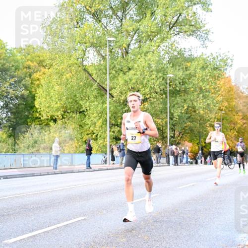 25.10.2026 - hella hamburg halbmarathon Dr. Thomas Lammeyer http://msf.ph/oto/11052697 25.10.2026 10:13:16 Kennedybrücke 27, 34671 meine-sportfotos.de