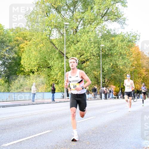 25.10.2026 - hella hamburg halbmarathon Dr. Thomas Lammeyer http://msf.ph/oto/11052700 25.10.2026 10:13:16 Kennedybrücke 27, 34671 meine-sportfotos.de