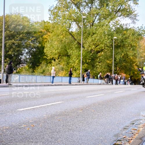 25.10.2026 - hella hamburg halbmarathon Dr. Thomas Lammeyer http://msf.ph/oto/11052769 25.10.2026 10:13:23 Kennedybrücke  meine-sportfotos.de