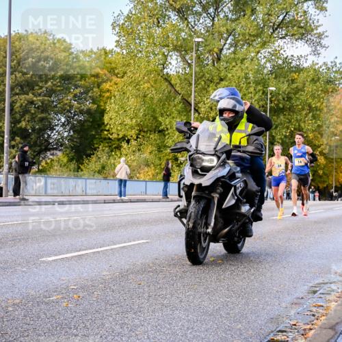 25.10.2026 - hella hamburg halbmarathon Dr. Thomas Lammeyer http://msf.ph/oto/11052787 25.10.2026 10:13:26 Kennedybrücke 120, 141 meine-sportfotos.de