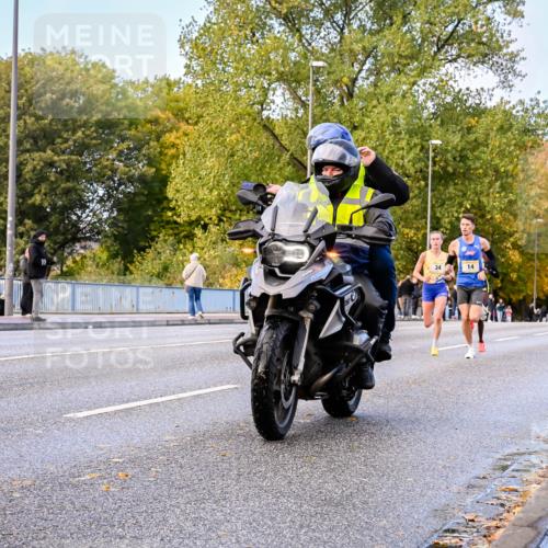 25.10.2026 - hella hamburg halbmarathon Dr. Thomas Lammeyer http://msf.ph/oto/11052789 25.10.2026 10:13:26 Kennedybrücke 1200, 34, 14 meine-sportfotos.de