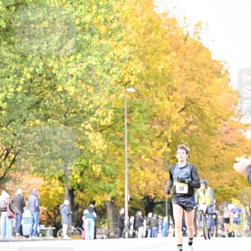 25.10.2026 - hella hamburg halbmarathon Dr. Thomas Lammeyer http://msf.ph/oto/11052828 25.10.2026 10:14:03 Kennedybrücke 22 meine-sportfotos.de