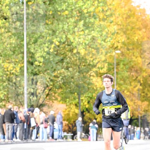 25.10.2026 - hella hamburg halbmarathon Dr. Thomas Lammeyer http://msf.ph/oto/11052866 25.10.2026 10:14:05 Kennedybrücke 22 meine-sportfotos.de