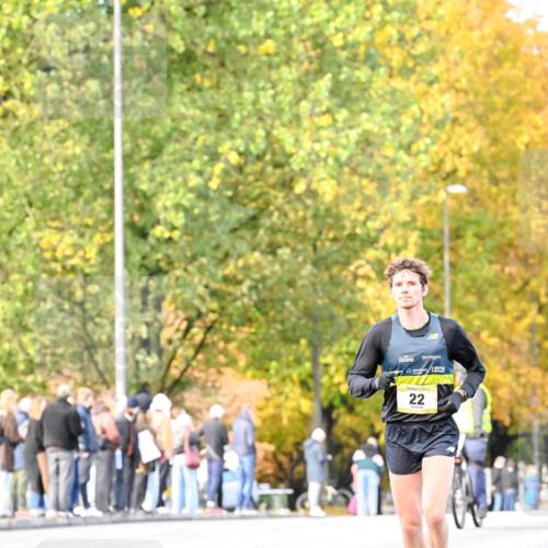 25.10.2026 - hella hamburg halbmarathon Dr. Thomas Lammeyer http://msf.ph/oto/11052869 25.10.2026 10:14:06 Kennedybrücke 22 meine-sportfotos.de