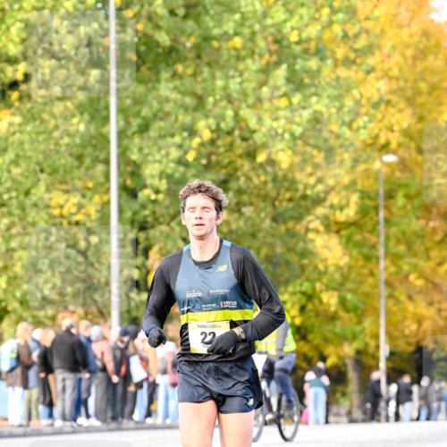 25.10.2026 - hella hamburg halbmarathon Dr. Thomas Lammeyer http://msf.ph/oto/11052882 25.10.2026 10:14:07 Kennedybrücke 22 meine-sportfotos.de