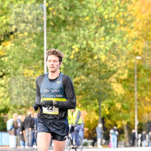 25.10.2026 - hella hamburg halbmarathon Dr. Thomas Lammeyer http://msf.ph/oto/11052891 25.10.2026 10:14:07 Kennedybrücke 22 meine-sportfotos.de