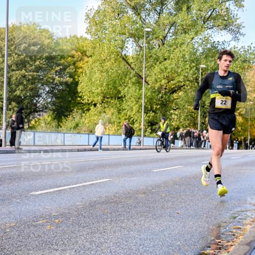 25.10.2026 - hella hamburg halbmarathon Dr. Thomas Lammeyer http://msf.ph/oto/11052906 25.10.2026 10:14:10 Kennedybrücke 22 meine-sportfotos.de