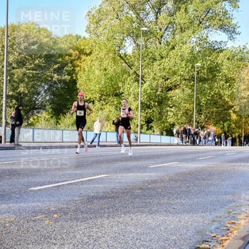 25.10.2026 - hella hamburg halbmarathon Dr. Thomas Lammeyer http://msf.ph/oto/11053014 25.10.2026 10:14:24 Kennedybrücke 0088 meine-sportfotos.de