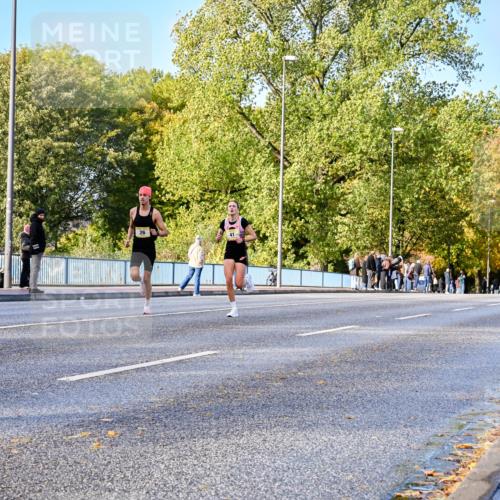 25.10.2026 - hella hamburg halbmarathon Dr. Thomas Lammeyer http://msf.ph/oto/11053015 25.10.2026 10:14:24 Kennedybrücke 26 meine-sportfotos.de
