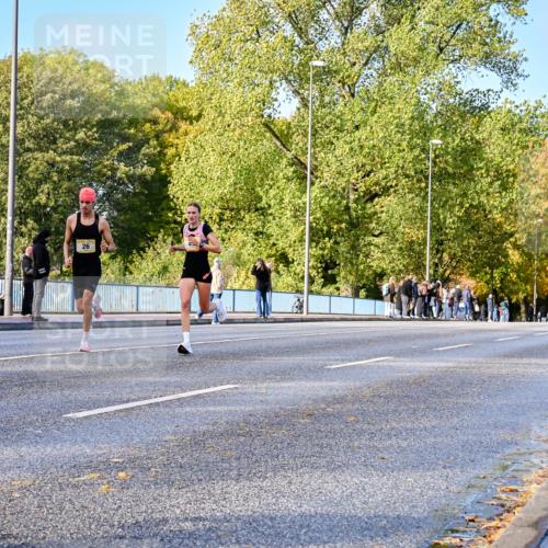 25.10.2026 - hella hamburg halbmarathon Dr. Thomas Lammeyer http://msf.ph/oto/11053020 25.10.2026 10:14:24 Kennedybrücke 26 meine-sportfotos.de