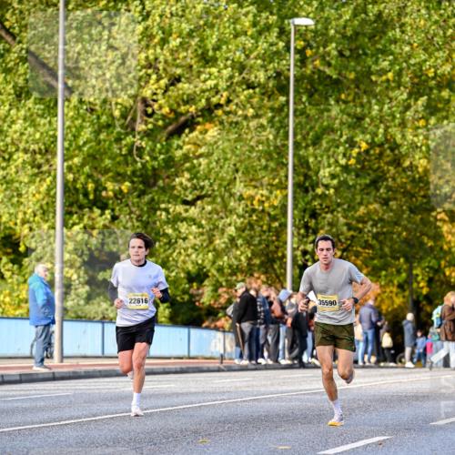 25.10.2026 - hella hamburg halbmarathon Dr. Thomas Lammeyer http://msf.ph/oto/11053138 25.10.2026 10:15:06 Kennedybrücke 22616, 35590 meine-sportfotos.de