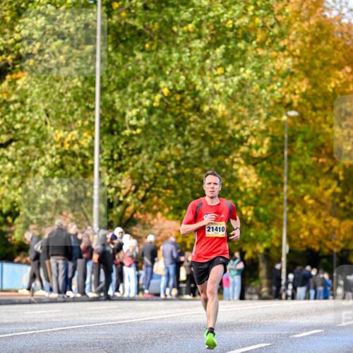 25.10.2026 - hella hamburg halbmarathon Dr. Thomas Lammeyer http://msf.ph/oto/11053161 25.10.2026 10:15:08 Kennedybrücke 21410 meine-sportfotos.de