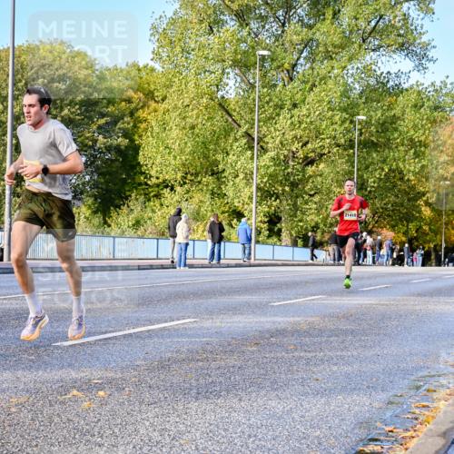 25.10.2026 - hella hamburg halbmarathon Dr. Thomas Lammeyer http://msf.ph/oto/11053194 25.10.2026 10:15:10 Kennedybrücke 21410 meine-sportfotos.de