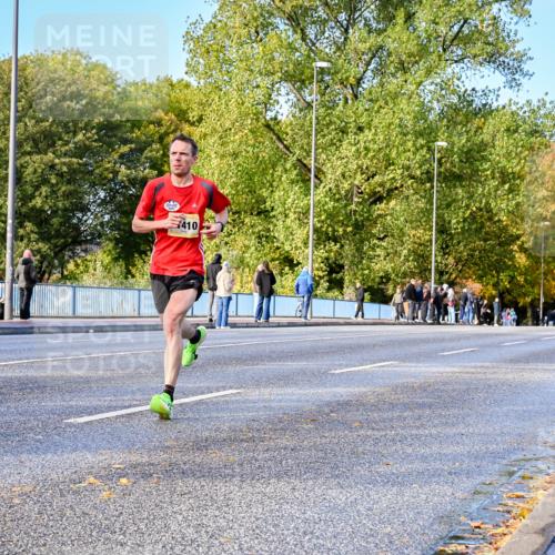25.10.2026 - hella hamburg halbmarathon Dr. Thomas Lammeyer http://msf.ph/oto/11053217 25.10.2026 10:15:12 Kennedybrücke 410 meine-sportfotos.de