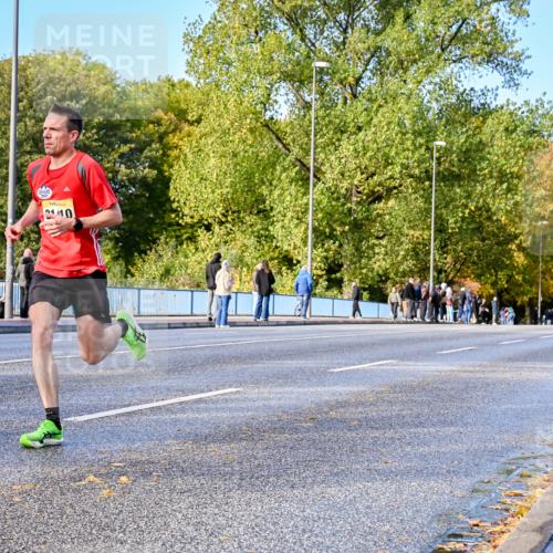 25.10.2026 - hella hamburg halbmarathon Dr. Thomas Lammeyer http://msf.ph/oto/11053220 25.10.2026 10:15:13 Kennedybrücke 10 meine-sportfotos.de