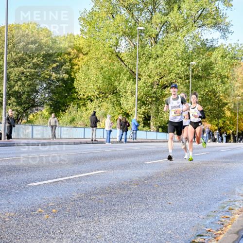 25.10.2026 - hella hamburg halbmarathon Dr. Thomas Lammeyer http://msf.ph/oto/11053355 25.10.2026 10:15:45 Kennedybrücke  meine-sportfotos.de