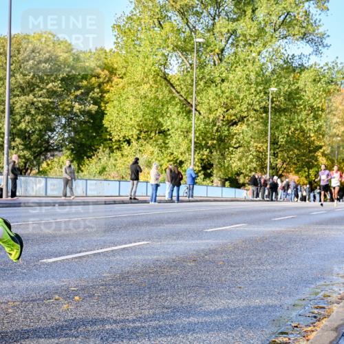 25.10.2026 - hella hamburg halbmarathon Dr. Thomas Lammeyer http://msf.ph/oto/11053392 25.10.2026 10:15:48 Kennedybrücke  meine-sportfotos.de