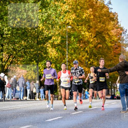 25.10.2026 - hella hamburg halbmarathon Dr. Thomas Lammeyer http://msf.ph/oto/11053394 25.10.2026 10:15:48 Kennedybrücke 17147, 1365, 844, 195, 31572 meine-sportfotos.de
