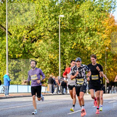 25.10.2026 - hella hamburg halbmarathon Dr. Thomas Lammeyer http://msf.ph/oto/11053434 25.10.2026 10:15:51 Kennedybrücke 17147, 34844, 31572 meine-sportfotos.de