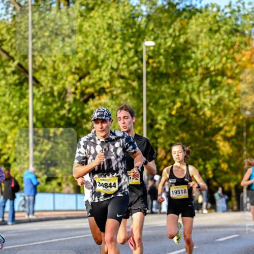 25.10.2026 - hella hamburg halbmarathon Dr. Thomas Lammeyer http://msf.ph/oto/11053448 25.10.2026 10:15:53 Kennedybrücke 34844, 19518 meine-sportfotos.de