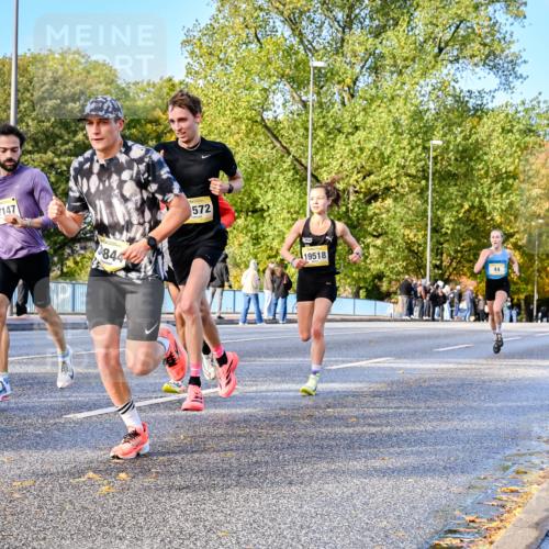 25.10.2026 - hella hamburg halbmarathon Dr. Thomas Lammeyer http://msf.ph/oto/11053468 25.10.2026 10:15:54 Kennedybrücke 17147, 3844, 572, 19518, 44 meine-sportfotos.de