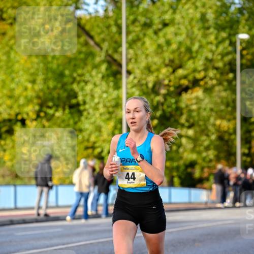 25.10.2026 - hella hamburg halbmarathon Dr. Thomas Lammeyer http://msf.ph/oto/11053496 25.10.2026 10:15:56 Kennedybrücke 44 meine-sportfotos.de