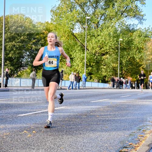 25.10.2026 - hella hamburg halbmarathon Dr. Thomas Lammeyer http://msf.ph/oto/11053507 25.10.2026 10:15:57 Kennedybrücke 20, 44 meine-sportfotos.de