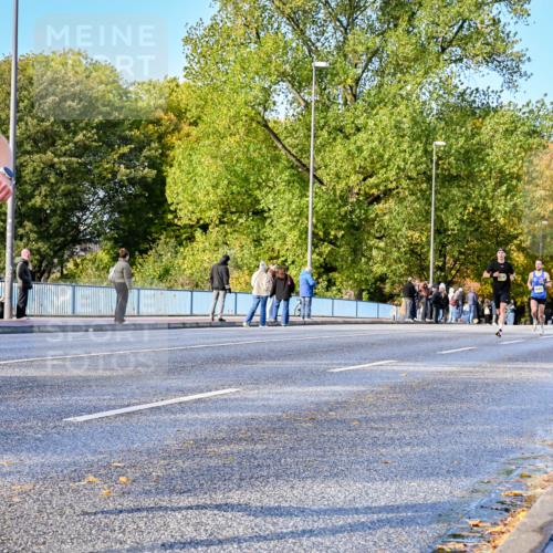 25.10.2026 - hella hamburg halbmarathon Dr. Thomas Lammeyer http://msf.ph/oto/11053512 25.10.2026 10:15:58 Kennedybrücke 44 meine-sportfotos.de