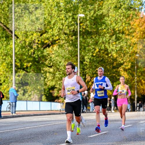 25.10.2026 - hella hamburg halbmarathon Dr. Thomas Lammeyer http://msf.ph/oto/11053566 25.10.2026 10:16:06 Kennedybrücke 35120, 36396, 38 meine-sportfotos.de