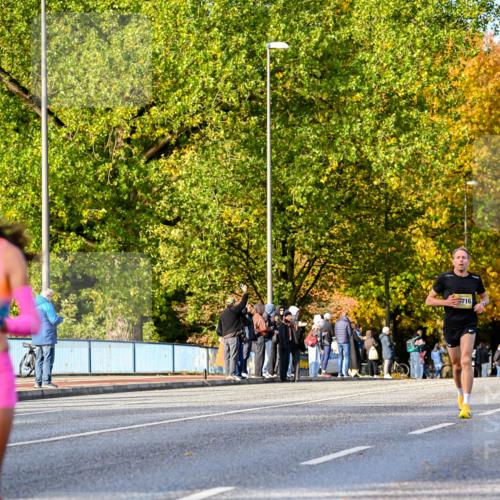 25.10.2026 - hella hamburg halbmarathon Dr. Thomas Lammeyer http://msf.ph/oto/11053610 25.10.2026 10:16:09 Kennedybrücke 716 meine-sportfotos.de