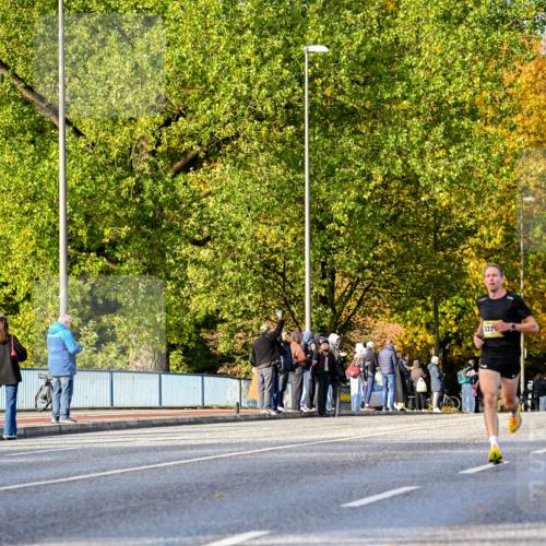 25.10.2026 - hella hamburg halbmarathon Dr. Thomas Lammeyer http://msf.ph/oto/11053618 25.10.2026 10:16:09 Kennedybrücke 337 meine-sportfotos.de