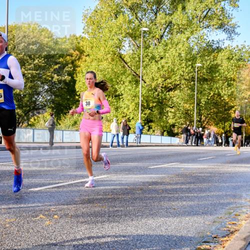 25.10.2026 - hella hamburg halbmarathon Dr. Thomas Lammeyer http://msf.ph/oto/11053625 25.10.2026 10:16:10 Kennedybrücke 36396, 38 meine-sportfotos.de