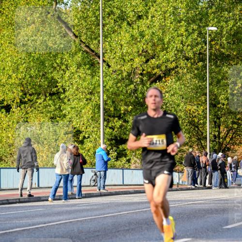 25.10.2026 - hella hamburg halbmarathon Dr. Thomas Lammeyer http://msf.ph/oto/11053643 25.10.2026 10:16:12 Kennedybrücke  meine-sportfotos.de